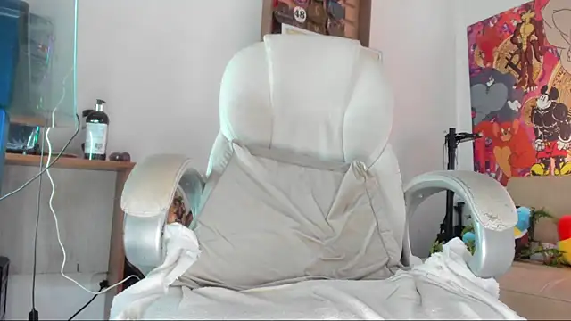 mila dash online show from 3, 10, 2025