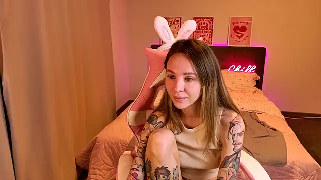 MiaGraham1 online show from 20, 4, 2026