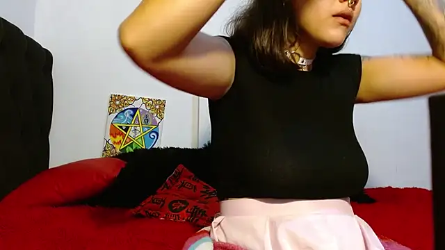 Divinejewel444 online show from 3, 11, 2025