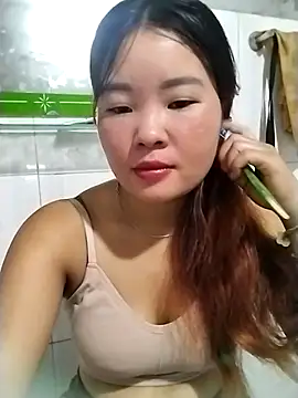 Snapshot of lylylove chatting on 11, 7, 2026 lylylove online show from 11, 7, 2026