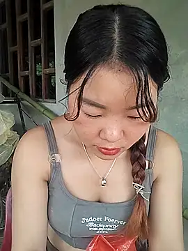 Snapshot of lylylove chatting on 17, 6, 2026 lylylove online show from 17, 6, 2026