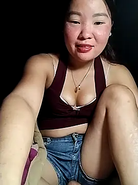 Snapshot of lylylove chatting on 2, 7, 2026 lylylove online show from 2, 7, 2026