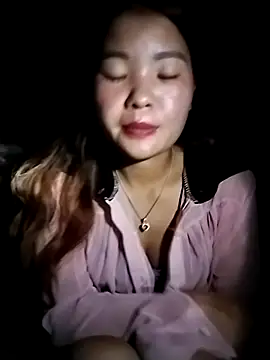 lylylove online show from 15, 9, 2025