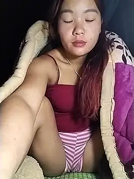 lylylove online show from 2, 12, 2025