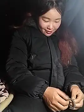 lylylove online show from 1, 2, 2026