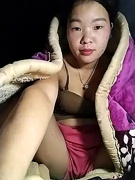 lylylove online show from 4, 11, 2025