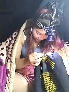 lylylove online show from 4, 2, 2026