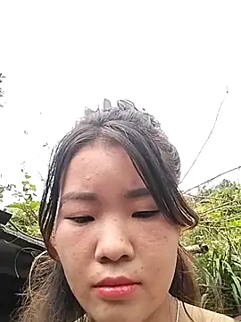 lylylove online show from 2, 10, 2025