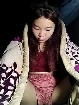 lylylove online show from 18, 12, 2025