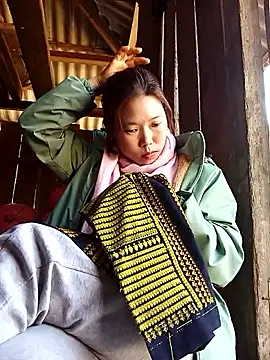 Ngocmi909 online show from 19, 12, 2025