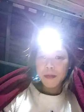 Ngocmi909 online show from 2, 12, 2025