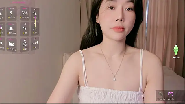 Snapshot of strawberry-ni chatting on 10, 10, 2025 strawberry-ni online show from 10, 10, 2025