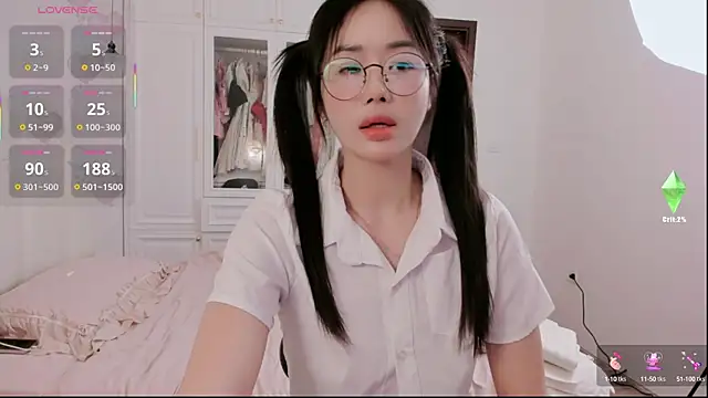 Snapshot of strawberry-ni chatting on 14, 10, 2025 strawberry-ni online show from 14, 10, 2025