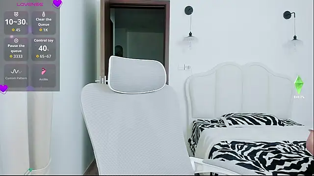 Snapshot of strawberry-ni chatting on 11, 11, 2025 strawberry-ni online show from 11, 11, 2025