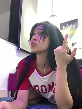 Kylie Patrick online show from 8, 11, 2025