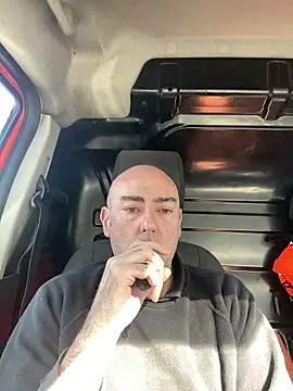 Richmcgee online show from 2, 4, 2026