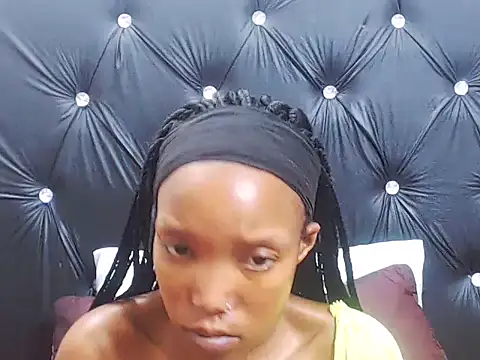 AppleAss02 online show from 6, 11, 2025