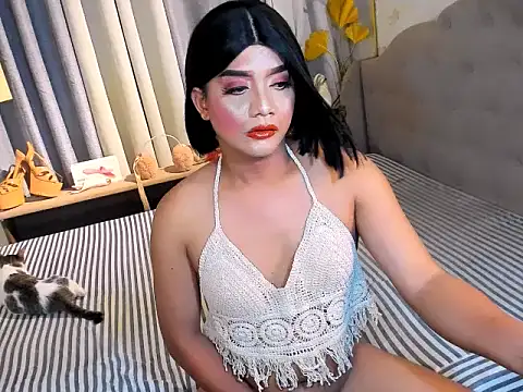 Snapshot of 9IncHugeCockSelfSucker chatting on 17, 10, 2025 9IncHugeCockSelfSucker online show from 17, 10, 2025