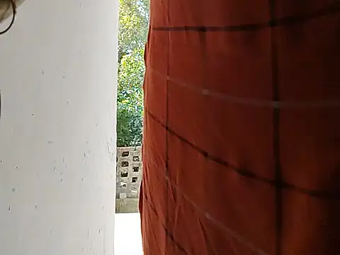 Snapshot of Miss_Sahiba chatting on 8, 10, 2025 Miss Sahiba online show from 8, 10, 2025