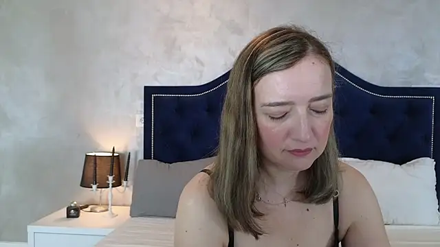 Snapshot of Blue_Angel_Sweet chatting on 25, 10, 2025 Blue Angel Sweet online show from 25, 10, 2025