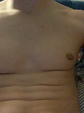 Snapshot of luisss_19cm chatting on 29, 4, 2026 luisss 19cm online show from 29, 4, 2026