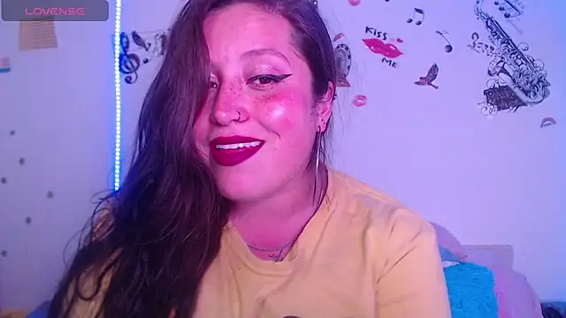 nahomy jonhs online show from 4, 10, 2025