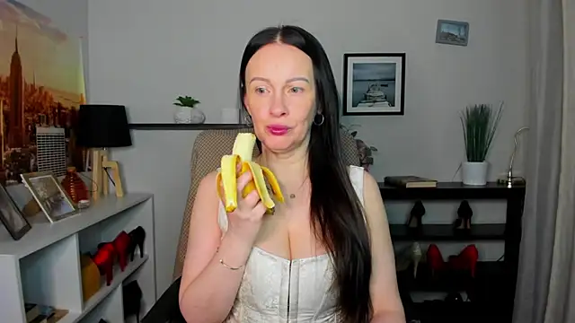 Velvet Jasmine online show from 16, 12, 2025