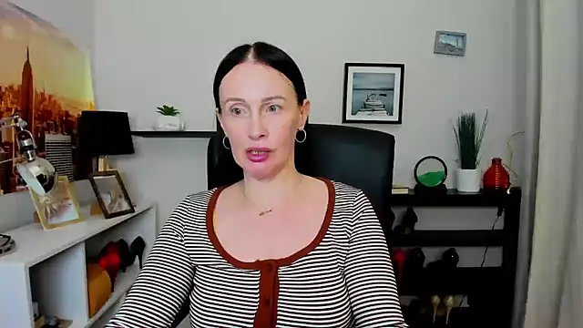 Velvet Jasmine online show from 14, 10, 2025