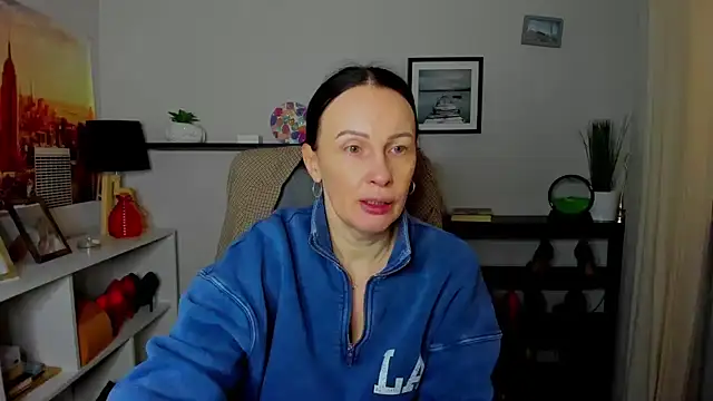 Velvet Jasmine online show from 15, 11, 2025