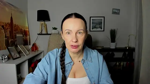 Velvet Jasmine online show from 6, 2, 2026