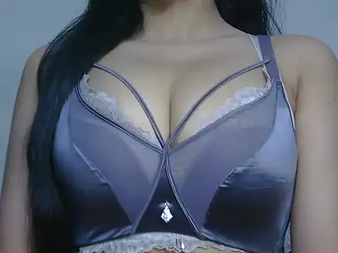 Glamorous Aditi online show from 4, 2, 2026