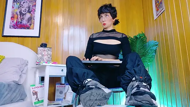 Snapshot of Zafiro_Gem_ chatting on 14, 11, 2025 Zafiro Gem online show from 14, 11, 2025