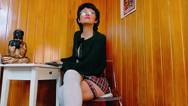 Snapshot of Zafiro_Gem_ chatting on 21, 10, 2025 Zafiro Gem online show from 21, 10, 2025