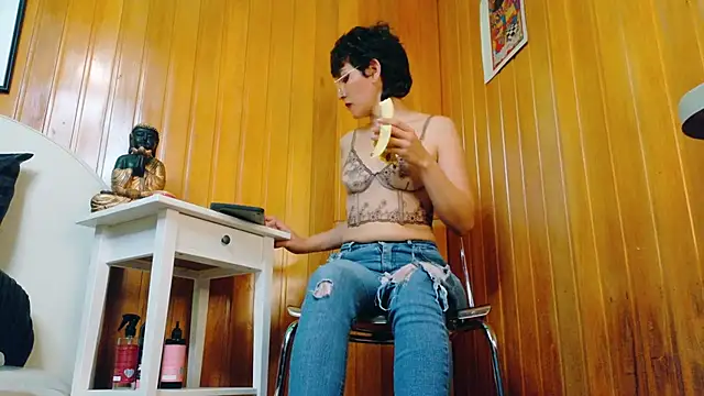 Snapshot of Zafiro_Gem_ chatting on 18, 10, 2025 Zafiro Gem online show from 18, 10, 2025