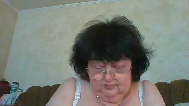 Snapshot of MilaSky5303 chatting on 4, 7, 2026 MilaSky5303 online show from 4, 7, 2026