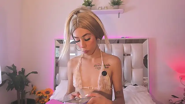 Darlyn tenderhot   online show from 20, 3, 2026