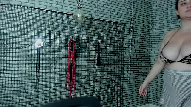 Briana 24 online show from 17, 2, 2026