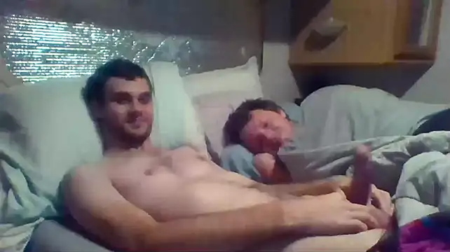 DeafGuyProud389 online show from 8, 11, 2025