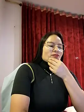 Daliz Leon online show from 11, 10, 2025