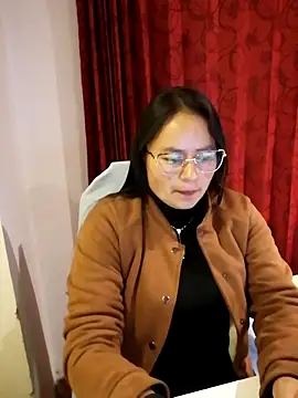 Daliz Leon online show from 16, 11, 2025