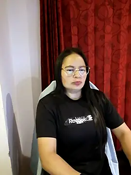 Daliz Leon online show from 26, 11, 2025