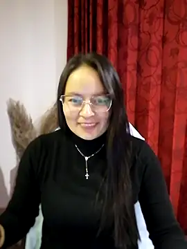 Daliz Leon online show from 21, 10, 2025