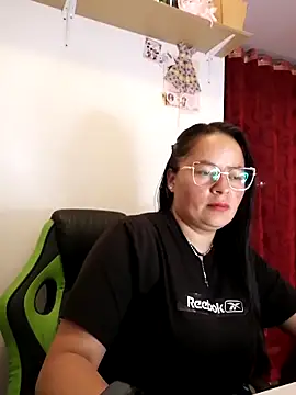 Daliz Leon online show from 9, 10, 2025