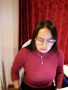 Daliz Leon online show from 10, 11, 2025