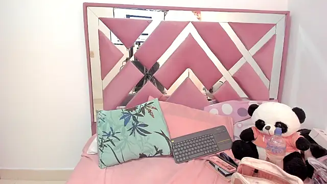 bellalumi online show from 19, 2, 2026