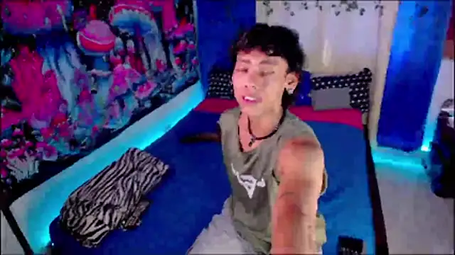 Snapshot of Thedoll_ethan7 chatting on 13, 4, 2026 Thedoll ethan7 online show from 13, 4, 2026