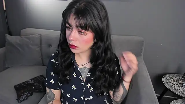 flower smith  online show from 3, 12, 2025