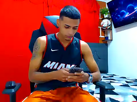 Snapshot of cristian_tayron1 chatting on 21, 7, 2026 cristian tayron1 online show from 21, 7, 2026