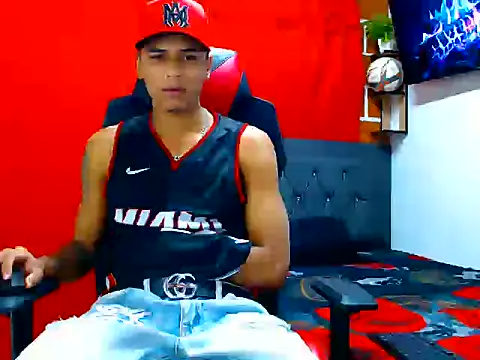 Snapshot of cristian_tayron1 chatting on 6, 7, 2026 cristian tayron1 online show from 6, 7, 2026