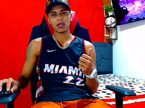 Snapshot of cristian_tayron1 chatting on 13, 7, 2026 cristian tayron1 online show from 13, 7, 2026